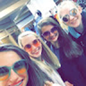 Meet your Posher, Katelyn